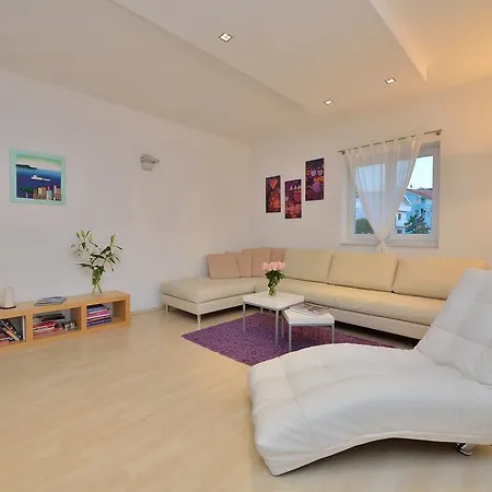 Apartment Villa Nodi