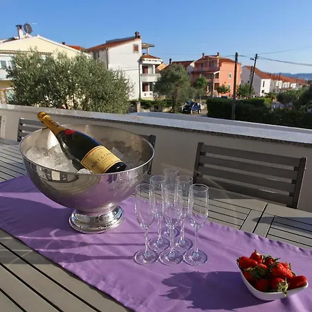Apartment Villa Nodi