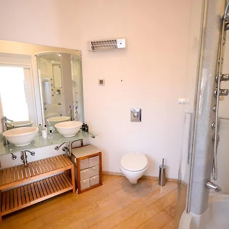 Apartment Villa Nodi *