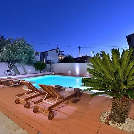 Apartment Villa Nodi *